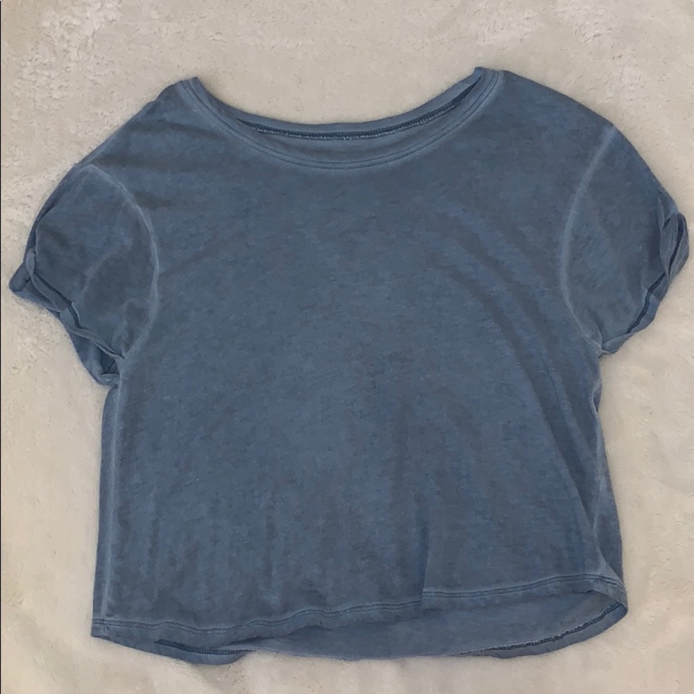 Light blue cropped t-shirt